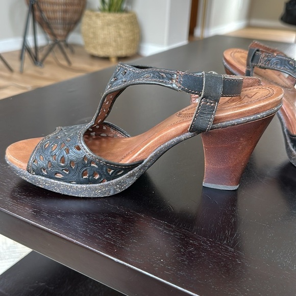 Naya Brand Boho Black Laser Cut Leather Block Heeled Sandals SZ 9 - Picture 5 of 13